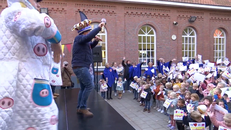 Meester Yordi zijn eerste werkdag als Prins Carnaval: "Ongelooflijke ontvangst"