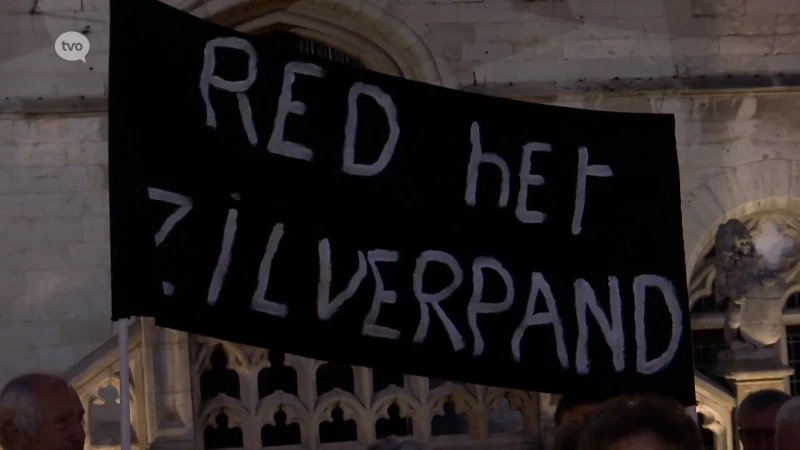 "Red het Zilverpand": bewoners van met afbraak bedreigd gebouw in Dendermonde houden protestactie