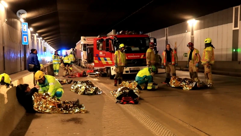 Bulgaarse trucker die horrorcrash veroorzaakte in Beverentunnel krijgt 30 maanden cel en heeft vijf jaar rijverbod