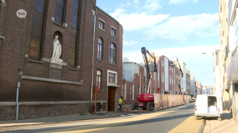 Afbraak van oude klooster aan Hartencollege in Ninove is gestart