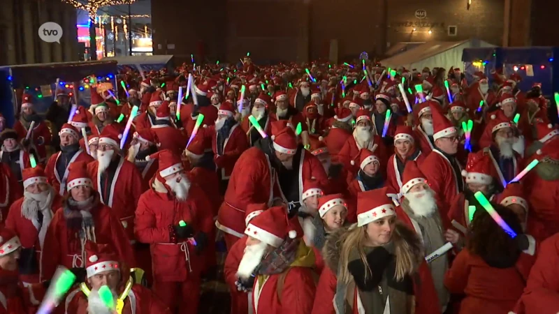 Meer dan 500 kerstmannen op pad tijdens de Santa Walk in Sint-Niklaas