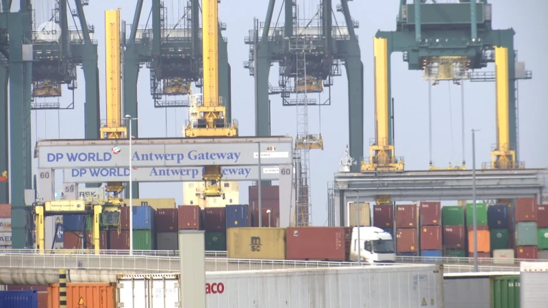 Met 110 ton is er opnieuw een record aan drugs onderschept in de haven van Antwerpen: "Ook de gebruikers moeten in de spiegel kijken"