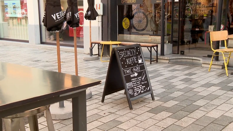 185 euro per jaar voor stoepbord in Sint-Niklase winkelstraat: "Wil stad zo extra handelaars aantrekken?"