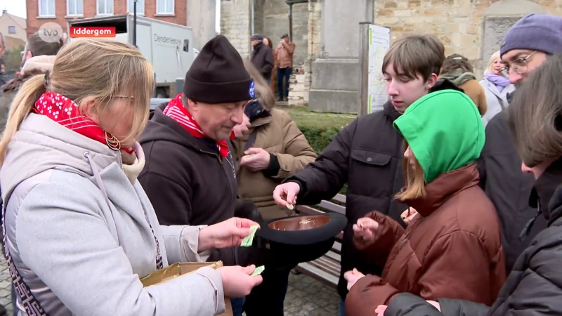 Traditionele varkenskopverkoop doet Iddergemnaren kou trotseren: "Dit wil je niet missen!"