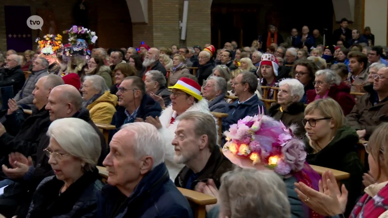 Kerk van Erembodegem loopt helemaal vol voor Oilsjterse mès: "Hopelijk kijkt Rome mee"