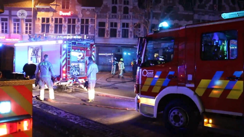 Brand legt voormalig Dendermonds café in de as