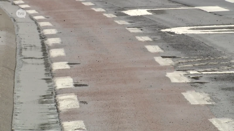 Drukke N403 in Stekene is heraangelegd... behalve het fietspad: "Wordt opgelost!"