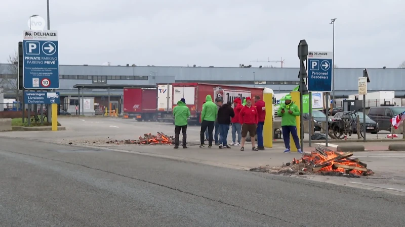 Ook personeel distributiecentrum Delhaize in Ninove gaat vandaag niet aan het werk