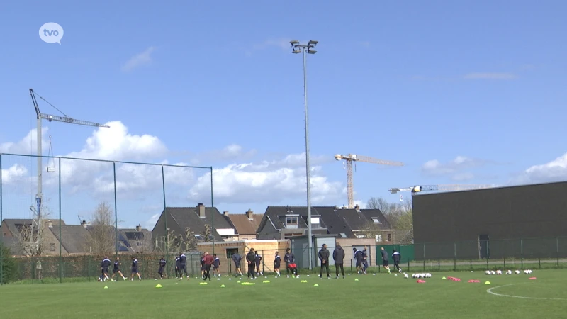 SK Beveren staat voor match van de waarheid, maar De Decker houdt druk af: "Winnaar zet grote stap voorwaarts, maar is nog geen kampioen"