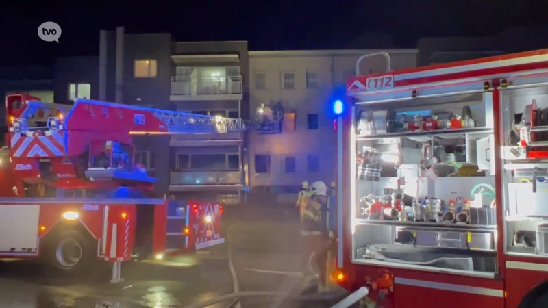 Zware brand in appartementsgebouw in Wetteren: 19 bewoners naar ziekenhuis
