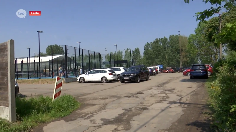 Uitbreiding padelterreinen zorgt voor beroering in Lede: "Kunnen niet meer rustig in onze tuin zitten"