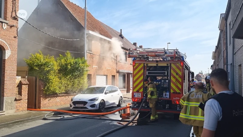 Woning zwaar beschadigd na vermoedelijke brandstichting in Hamme