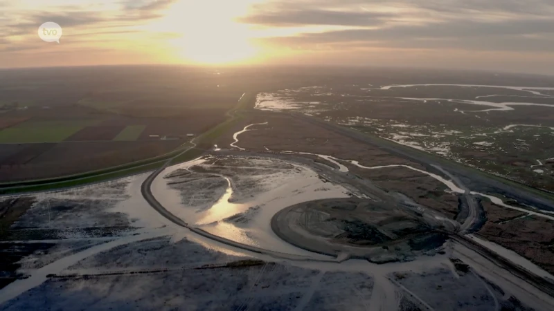 Verkenning van de Panoramaheuvel van het Grenspark Groot Saeftinghe