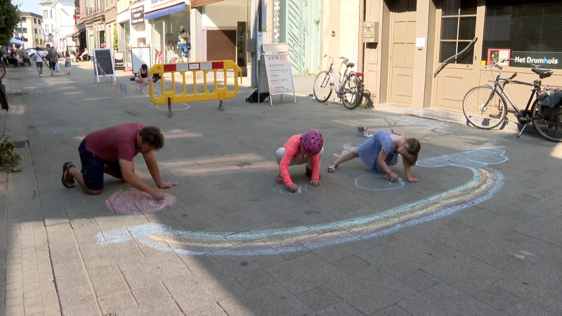 'WK Stoepkrijt' in Aalst is succes: "Nergens nog stoepkrijt te vinden in de winkels"