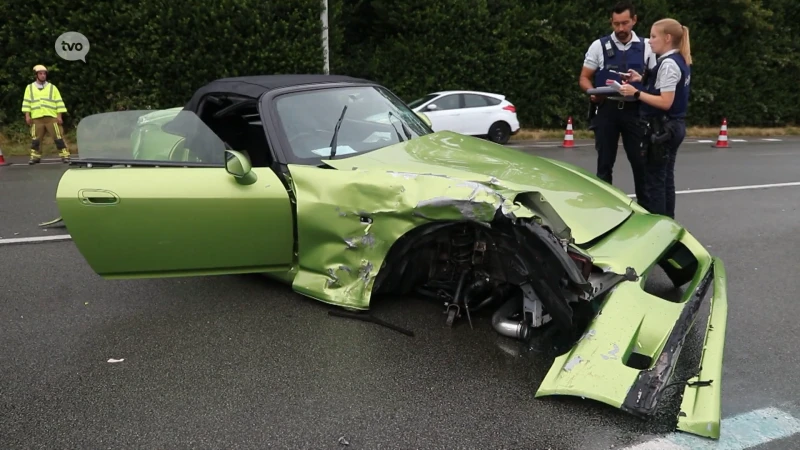 Sint-Niklaas: 3 gewonden nadat sportwagen slipt en frontaal knalt tegen tegenligger