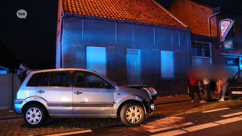 Jongeren crashen tegen huisgevel in Stekene na nachtje stappen