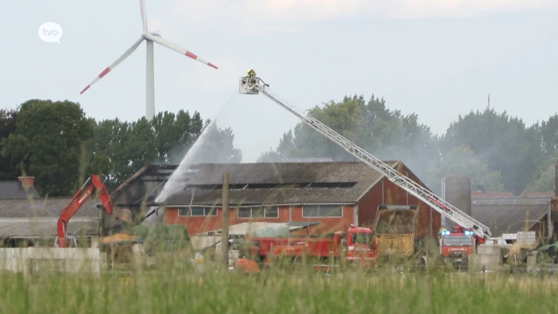 Schuur brandt uit in Kruibeke, dan toch geen asbest vrijgekomen