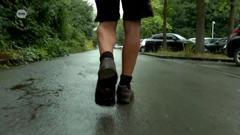 Philipsen-fan uit Beveren stapt 90 kilometer na weddenschap: "Als Jasper de Puy de Dôme opraakt, dan moet ik tot in Oostakker kunnen wandelen"