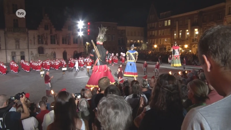 Laatste tickets voor reuzenommegang Katuit in Dendermonde vliegen de deur uit