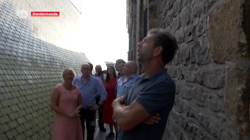 Mee op dakgotenwandeling met Monumentenwacht op OLV-kerk in Dendermonde