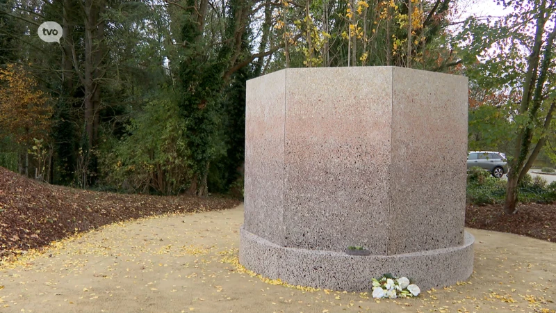 Herdenkingsmonument aan Delhaize in Aalst officieel ingehuldigd voor slachtoffers van Bende van Nijvel