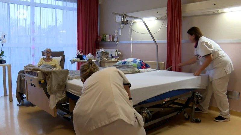 Sint-Niklase vzw Peacock zorgt voor tweede bed op kamer van palliatieve patiënten