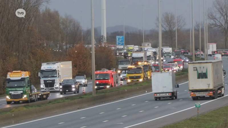 Vierde ochtendspits op één week bumperen op E17 in Lokeren richting Gent