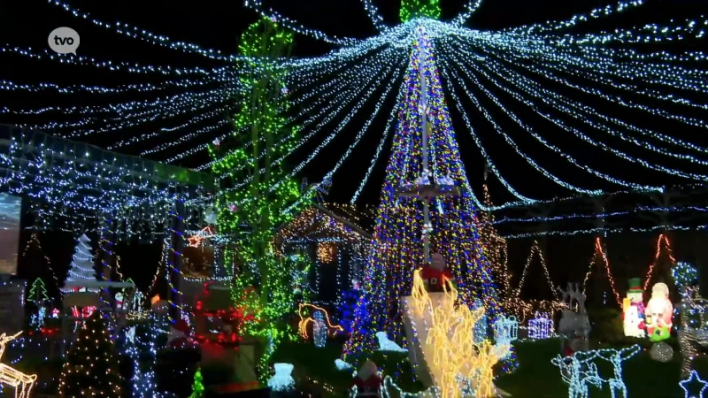 150.000 lichtjes sieren kersthuis in Overmere: "Ik vraag het me elk jaar af: waar stopt dit?"