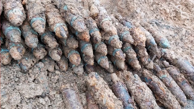 Honderden granaten uit WOI gevonden op bouwwerf in Erpe-Mere: "Grootste vondst ooit in deze streek"