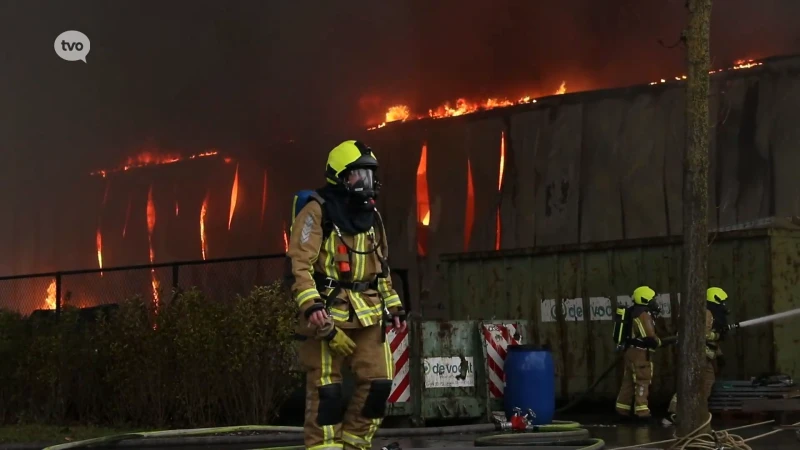 Zware industriebrand in Temse veroorzaakt grote stroompanne in het Waasland