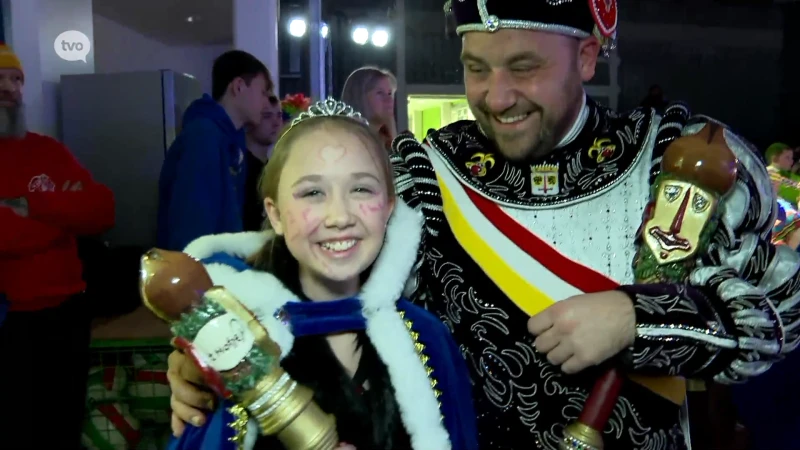 Prins Vincent ziet dochter Liv Prinses Carnaval worden tijdens ronde langs Aalsterse scholen: "Heel fier"