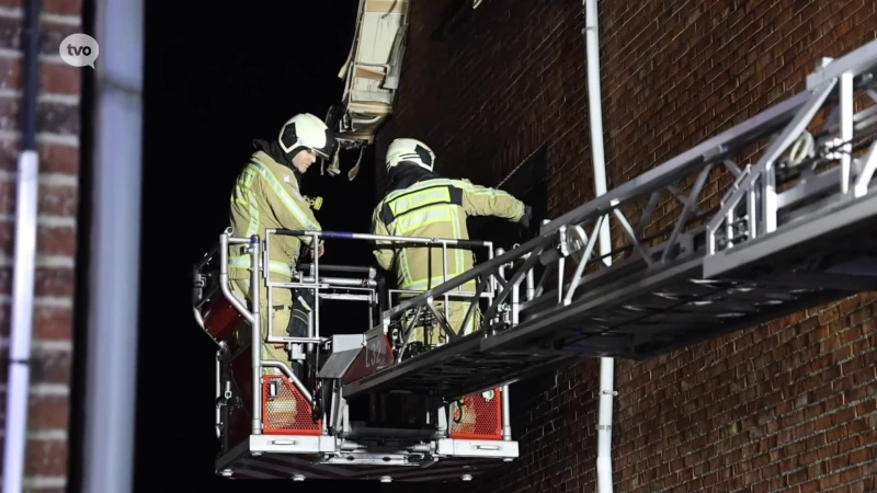 Gasfles ontploft bij uitslaande brand: huis onbewoonbaar in Hofstade