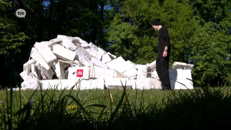 Vandalen vernielen grote iglo in tuin van kasteel Cortewalle in Beveren: "Kunstenaar wil met de vandalen in gesprek"