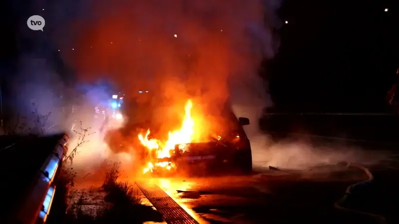 Auto brandt uit op E17 in Waasmunster na dagje Tomorrowland