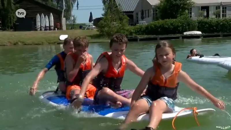 30 graden en meer: velen op zoek naar verkoeling in het water