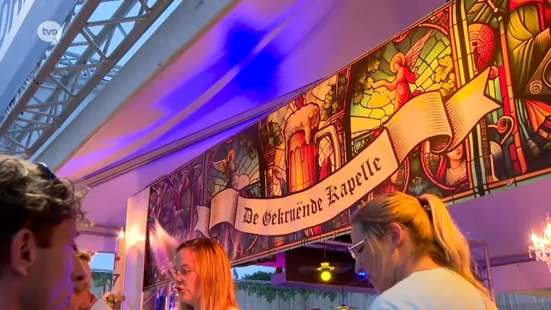 Toog 7 op de Lokerse Feesten in het teken van de 'De Gekruënde Kapelle'