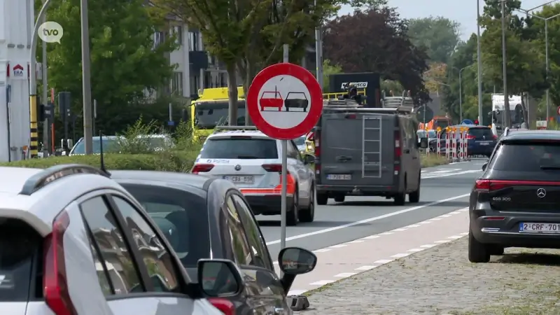 Dendermondse politie pakt uit met primeur: "Barrier On Strong Spikes moet voertuigen uit feestzone weren"