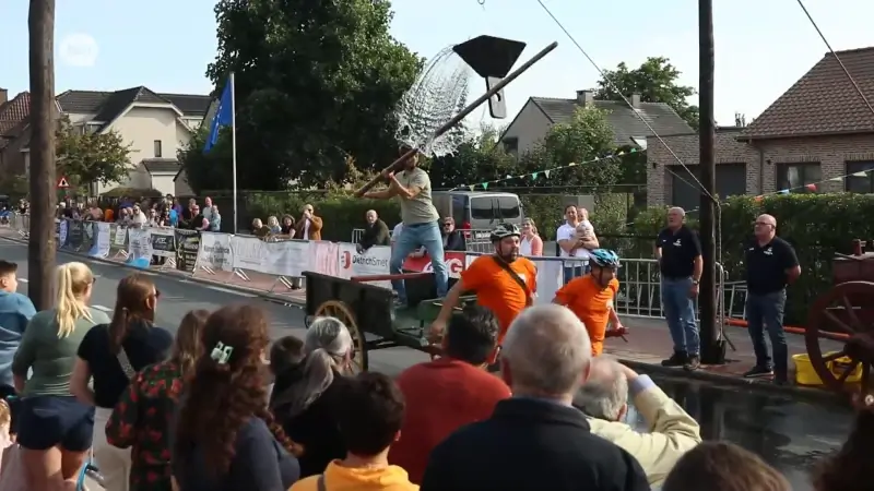 Koude douches in Waasmunster tijdens 139ste editie van waterbaktoernooi