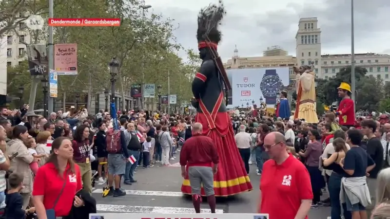 Reuzen van Dendermonde en Geraardsbergen treden op in Barcelona