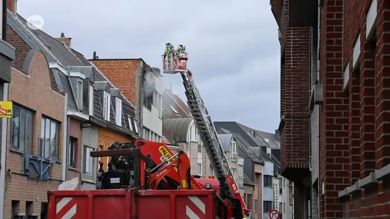 Dode bij uitslaande brand in appartementsgebouw in Aalst