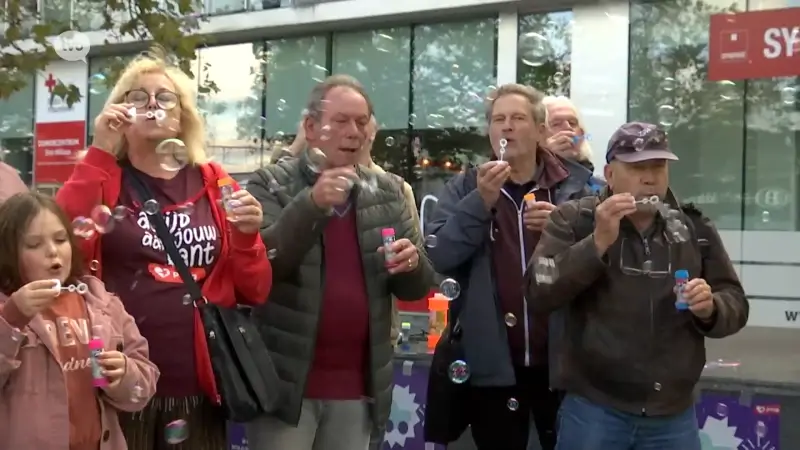 PVDA voert actie in Sint-Niklaas: "Nieuwe Vlaamse regering laat de kinderopvang in de steek"