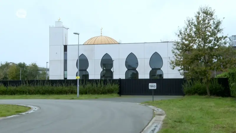 Zuhal Demir trekt arbeidskaart van Turkse imam van Sint-Niklaas in