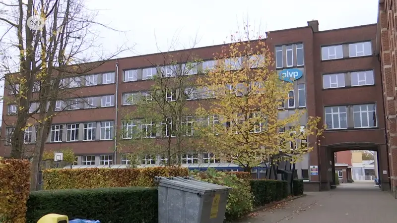 Minderjarige die vuurwapen meenam naar school in Sint-Niklaas, overgebracht naar gesloten instelling