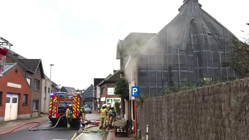 Bewoner loopt brandwonden op, woning onbewoonbaar na brand in Erpe-Mere