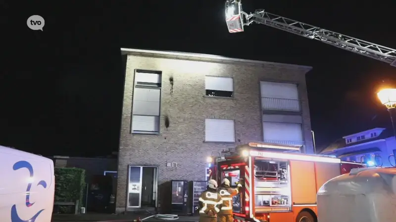 Bewoner naar ziekenhuis en appartement onbewoonbaar bij brand in Grembergen