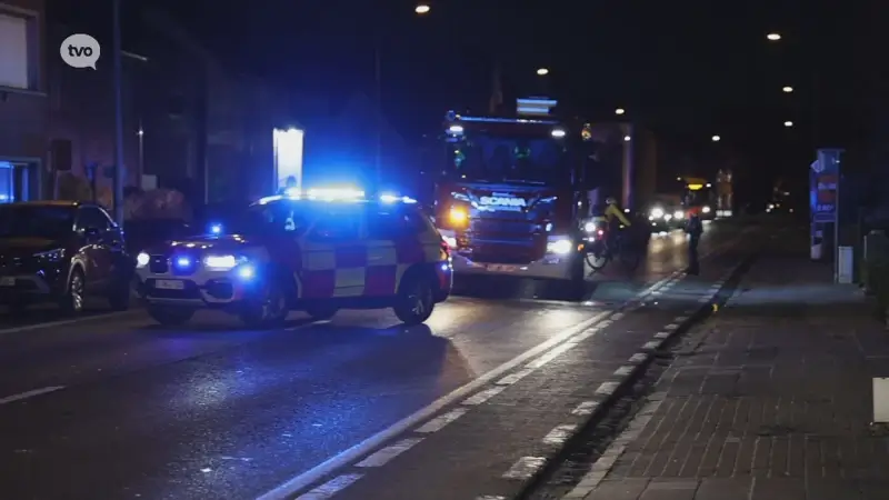 Man zwaargewond nadat hij met rollator onder auto terechtkomt in Gijzegem