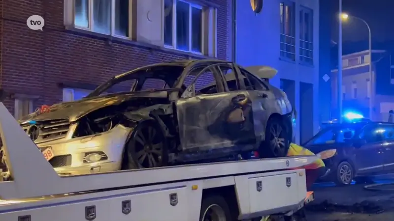 Auto's branden uit in Aalst