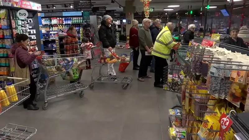 Drukste dag van het jaar in de supermarkten, winkelpersoneel steekt tandje bij