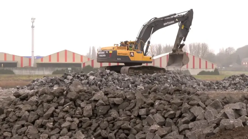 Vlaamse Waterweg start ingrepen tegen knijtenhinder in Temse