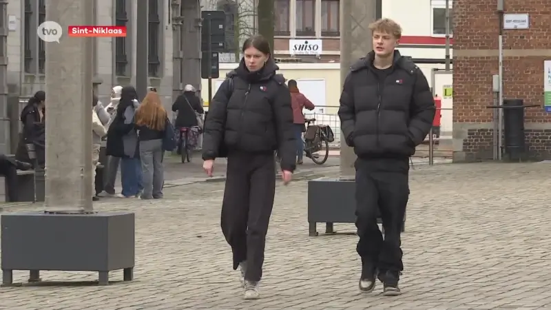 Meer dan 40 parkeerplaatsen op Sint-Nicolaasplein, op vraag van horeca en handelaars in centrum Sint-Niklaas